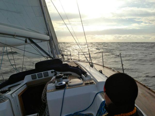 10.7 knots Heading for Gib